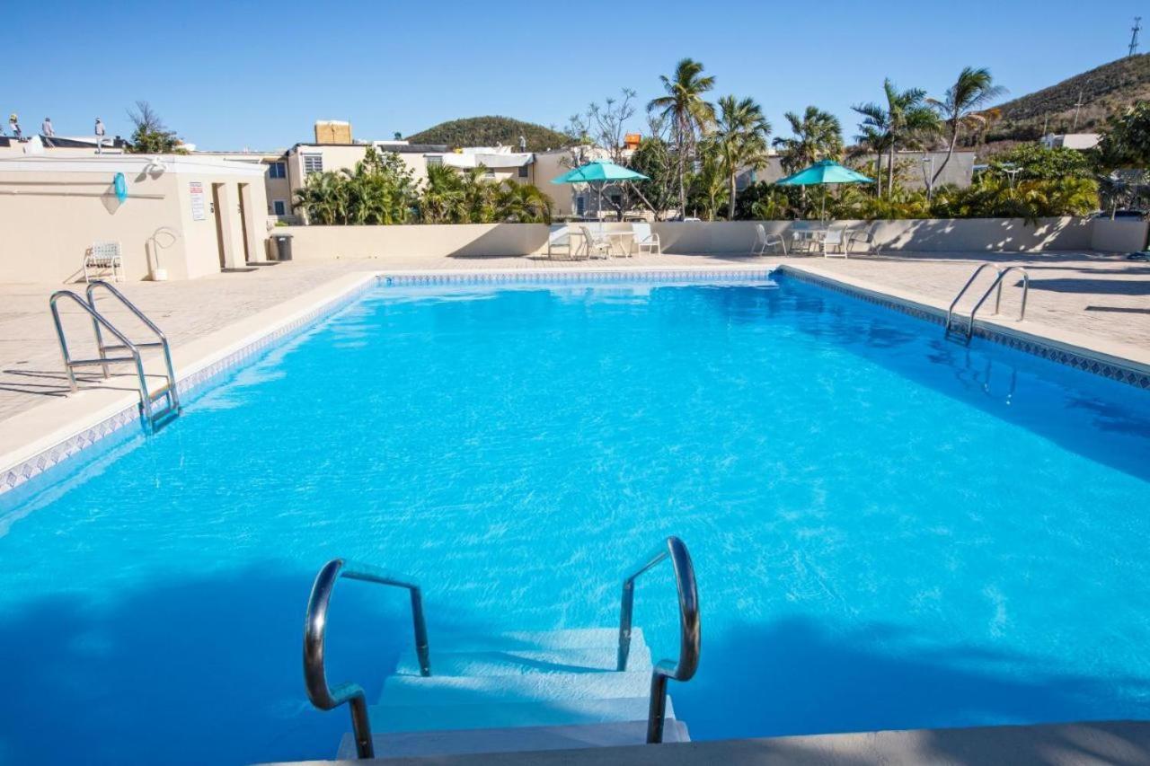 Sun-Days At Crystal Cove On Sapphire Beach Aparthotel East End  Exterior photo